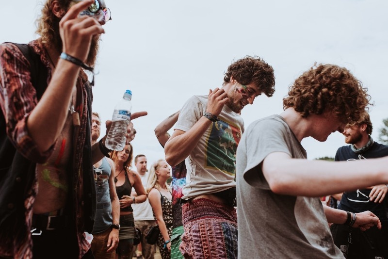 SEO for Musicians: How to Rank Higher in Google Search - music fans at a festival